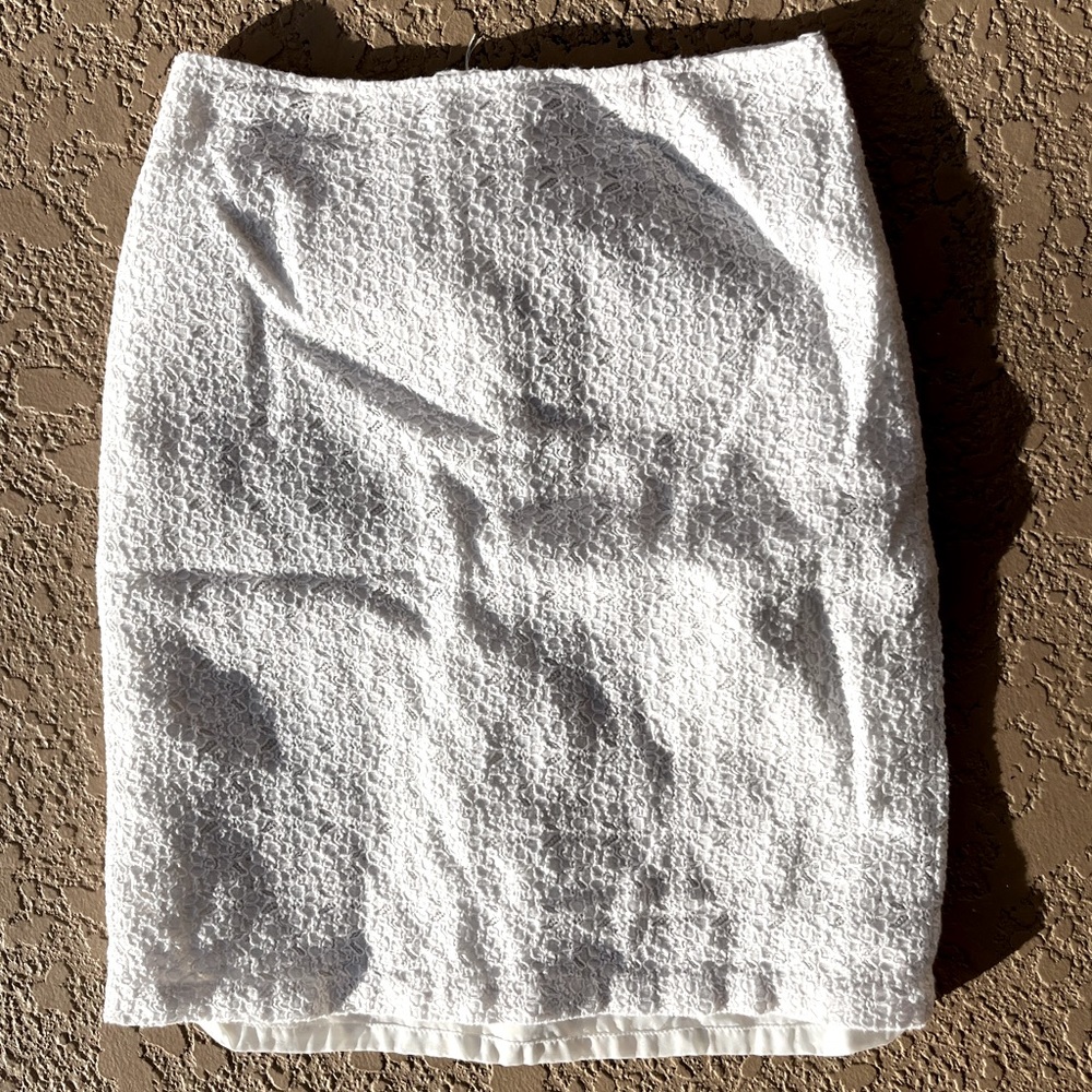 White pencil skirt